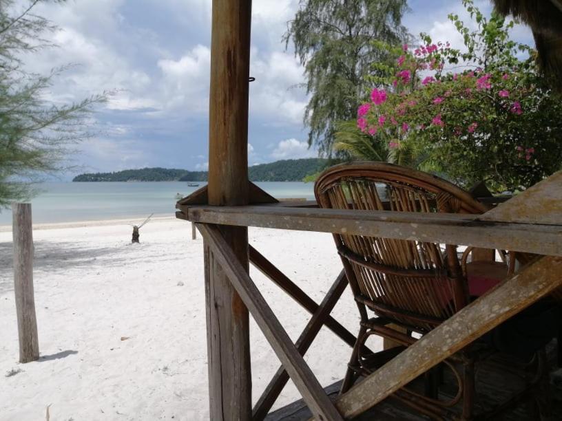 Green Blue Beach Hostel Koh Rong Sanloem Εξωτερικό φωτογραφία
