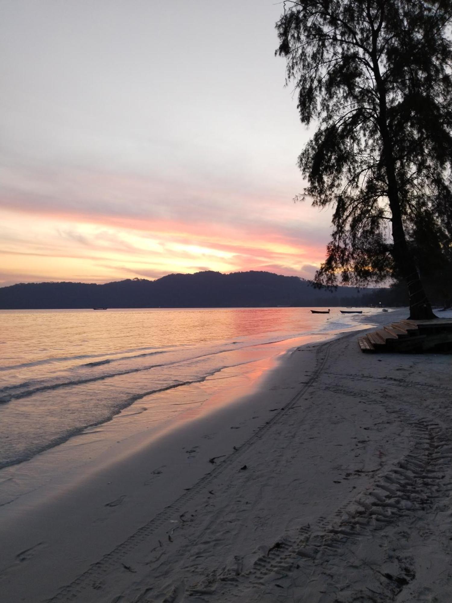 Green Blue Beach Hostel Koh Rong Sanloem Εξωτερικό φωτογραφία
