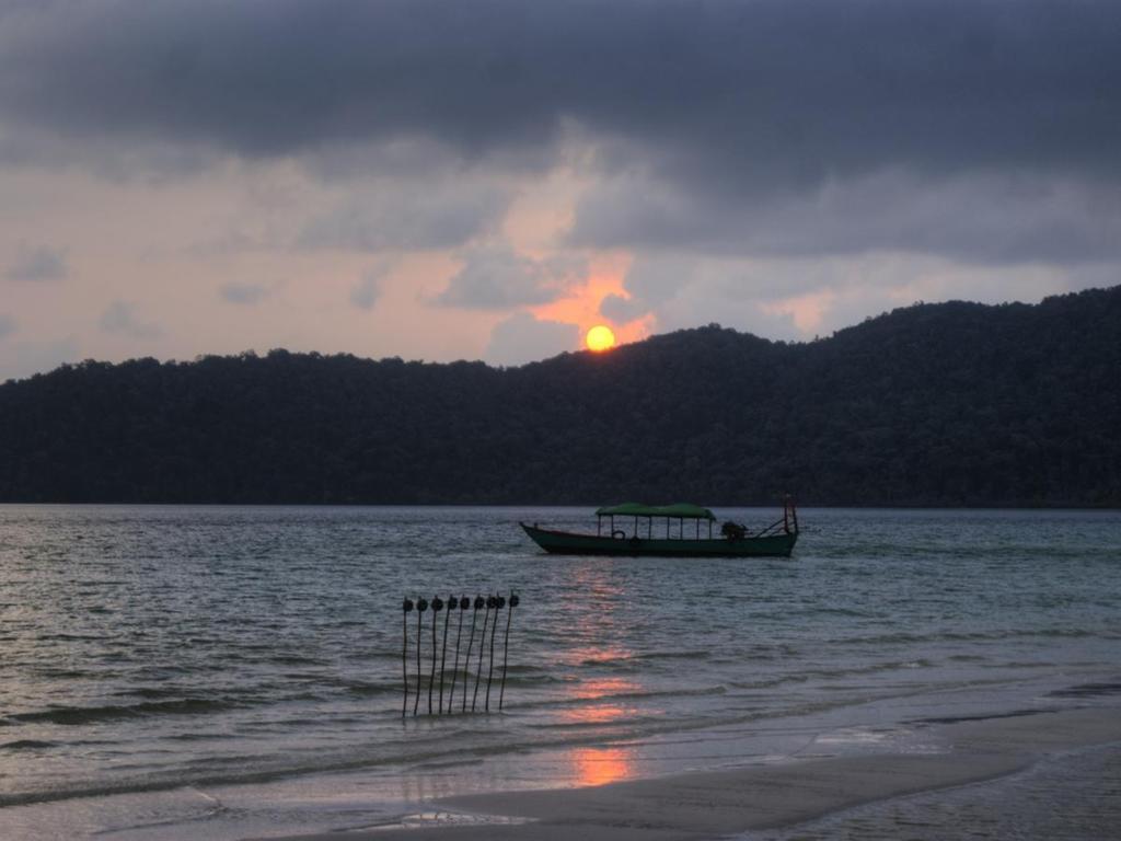 Green Blue Beach Hostel Koh Rong Sanloem Εξωτερικό φωτογραφία